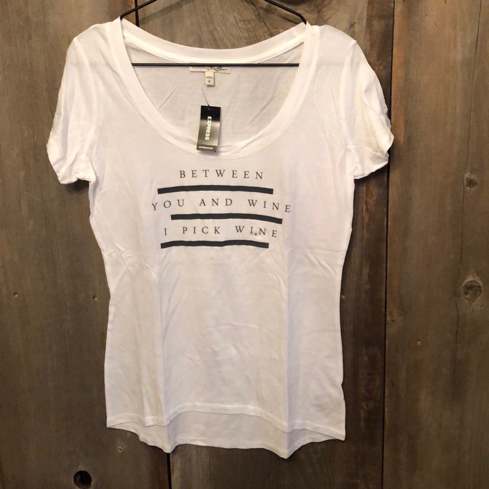 Express Wine Graphic Tee Top in White Size Small Women’s